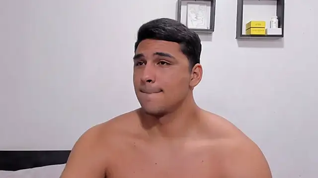 Thiago_bel Live XXX-Chat