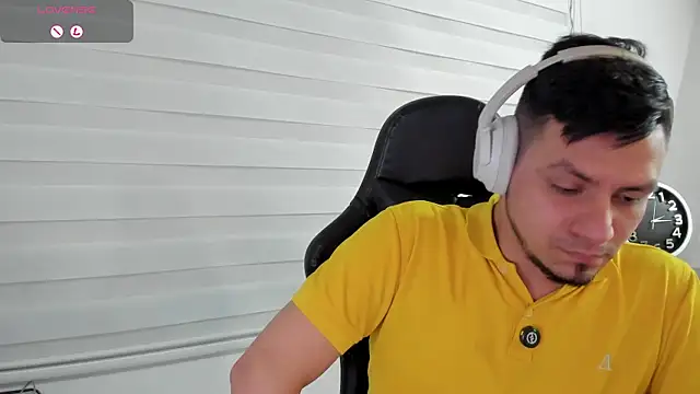 Chat +18 de Rick_Adams ao vivo