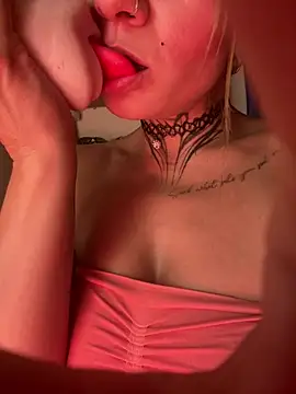 Violeta_queen1 élő XXX-chatje