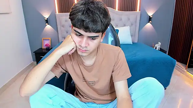 Tommy18__ Chat XXX live