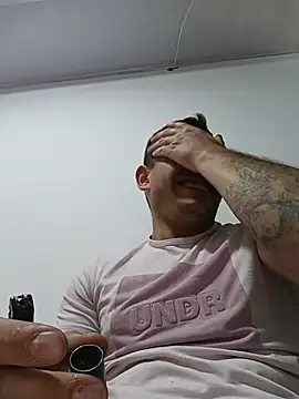 Edwin_Q – Live XXX-chat