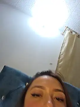 Chat +18 de Veronicca_7 ao vivo