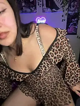 Mamachulita's Live XXX Chat