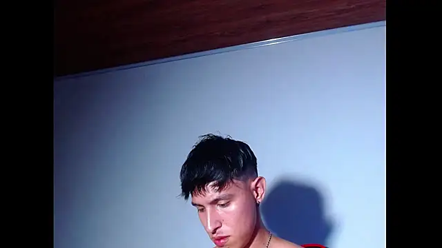 Chat +18 de rowanbig ao vivo