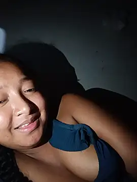 HeLiSa69ebony 现场XXX聊天