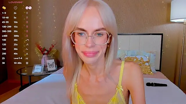 XXX chat uživo modela bellatip