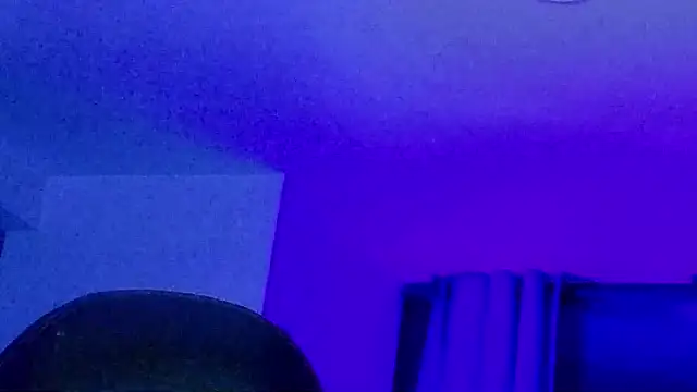 Max-prada Live XXX-chat