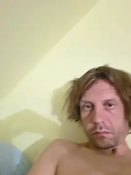 Danny543267 élő XXX-chatje