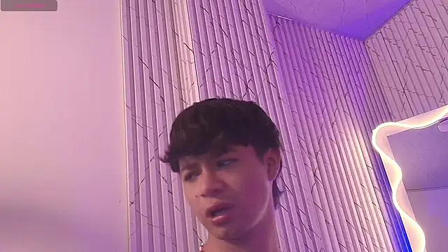 Chat +18 de Spark_tay ao vivo