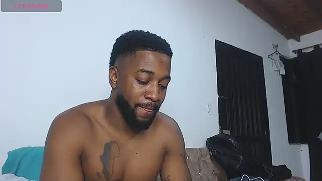 Drake_Nassir4's Live XXX Chat