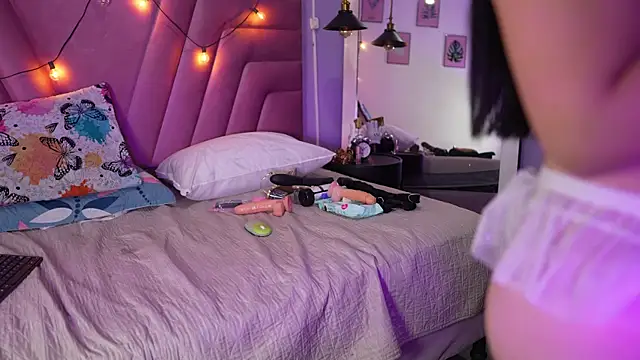 naughtyyindiann's Live XXX Chat