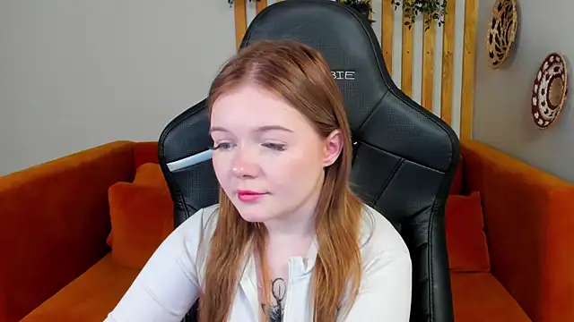Chat XXX en directo de ElinaVale