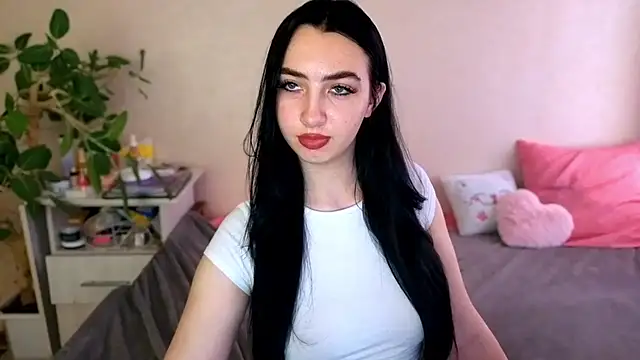 WildKittenX_'s Live XXX Chat