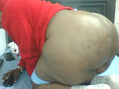 SexyTirries13's Live XXX Chat
