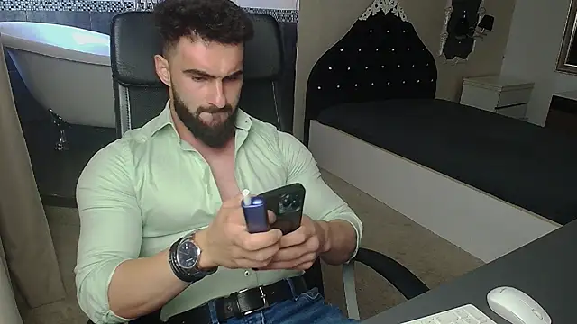 XXX chat uživo modela MicahLane
