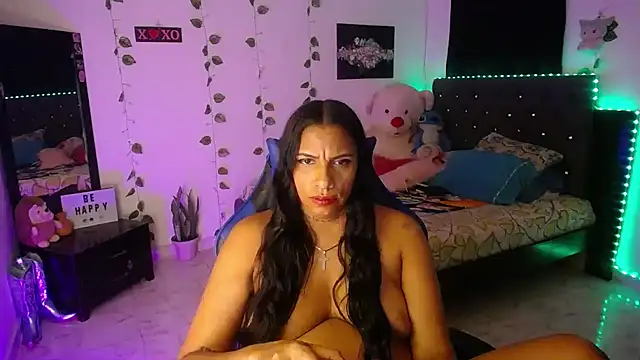 Czat XXX na żywo – Pocahontaslovex