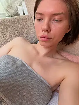 Lisaaa_Alisa Chat XXX in diretta