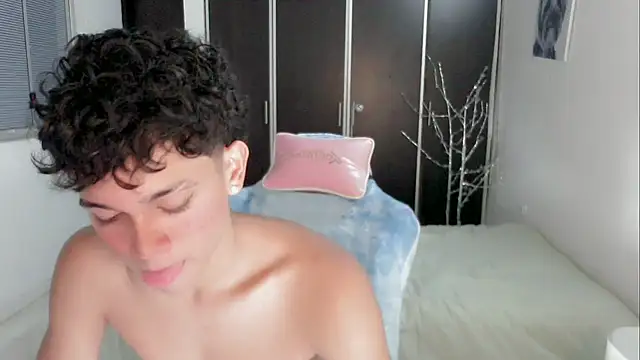2c_Bby Adlı Modelin Canlı XXX Sohbeti