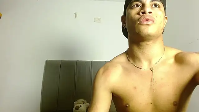 Jose_And_Daniel Chat XXX live