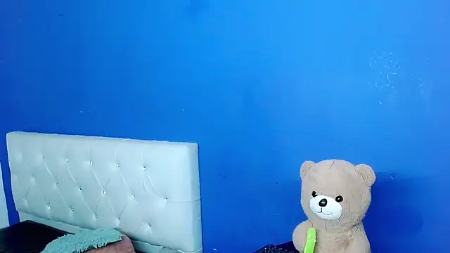Angel_foxc13 – Naživo XXX chat