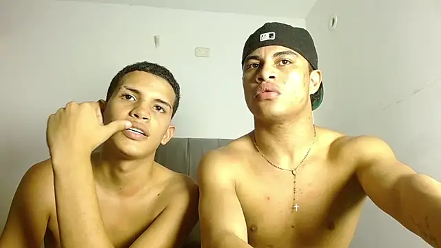 Jose_And_Daniel Chat XXX live