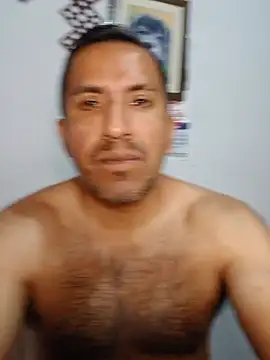 DIEGOLUIS2026's Live XXX Chat