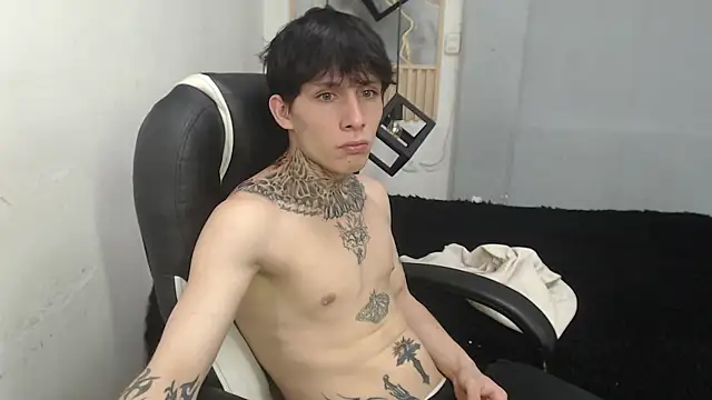 Chat XXX en directo de Cry_thereal