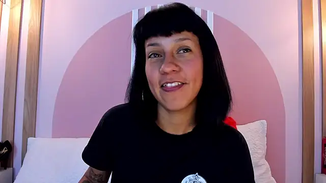Valkiriia_wiine – Live XXX-chat