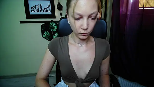 EmillyPlayn Live XXX chat