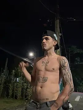 NikoStone_ élő XXX-chatje