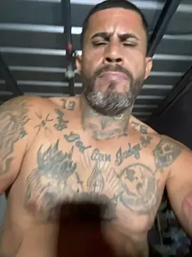 PabloGuzman11 élő XXX-chatje