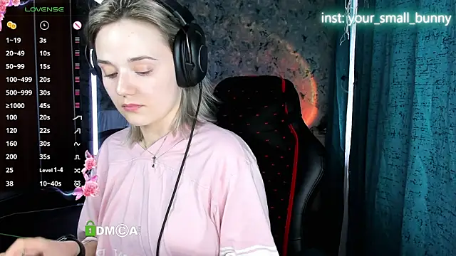 Your_small_bunny's Live XXX Chat
