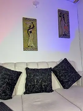 mhatias_'s Live XXX Chat