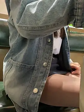 Aiko---- লাইভ XXX চ্যাট