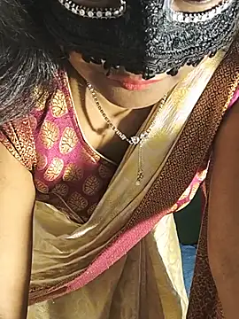 DIRTYSECRET_QUEEN_07's Live XXX Chat