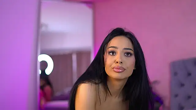 Chat XXX en directo de ErinAzzaro