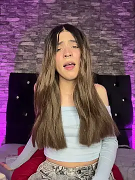 Lottus_fire Adlı Modelin Canlı XXX Sohbeti