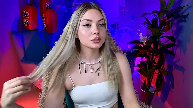 HyileyClark Chat XXX live