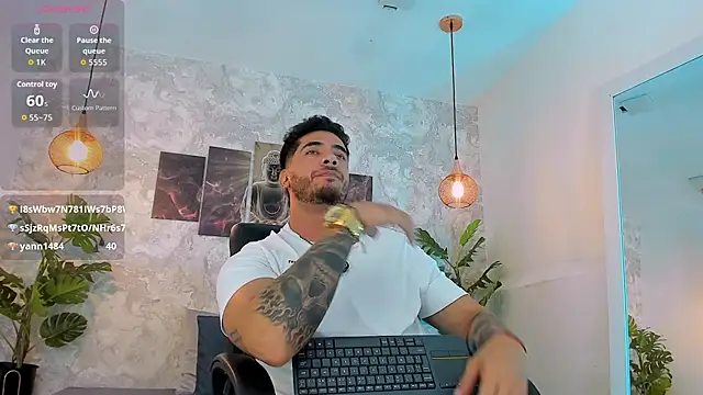 צ'אט XXX בשידור חי של Nate_franco