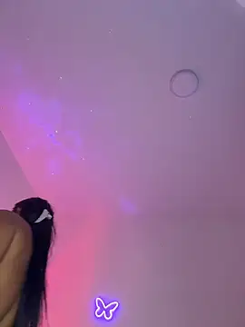 AlisonHoot69 Adlı Modelin Canlı XXX Sohbeti