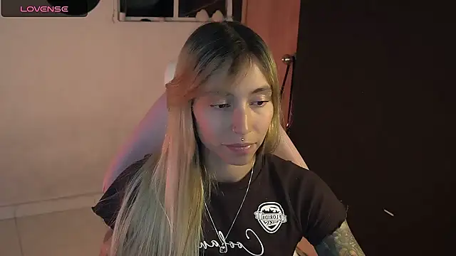 Chat XXX en directo de Saucy_Jenn