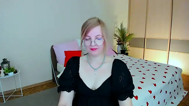 YourUniverser's Live XXX Chat