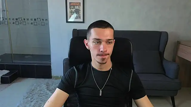 XXX chat uživo modela KaydenDrew
