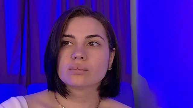Chat XXX en directo de AdrianaToress