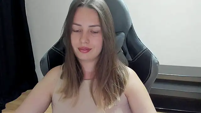 Chat +18 de Mia_shy1 ao vivo