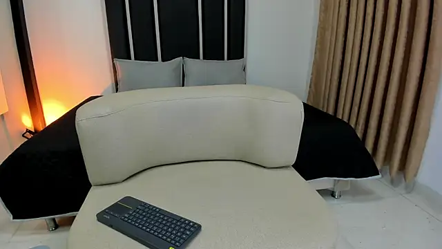 Czat XXX na żywo – JustinOrtiz_