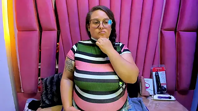 Sarah_Boobs_'s Live XXX Chat