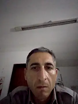 Alejandro83bsfのライブXXXチャット