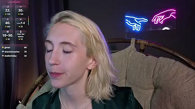 Elen__Moore Chat XXX in diretta