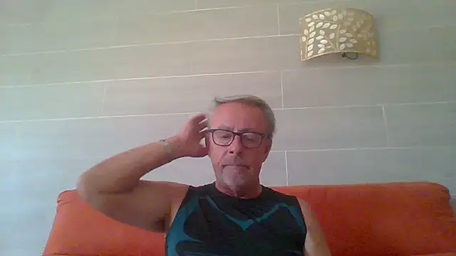 tuggy59 Adlı Modelin Canlı XXX Sohbeti